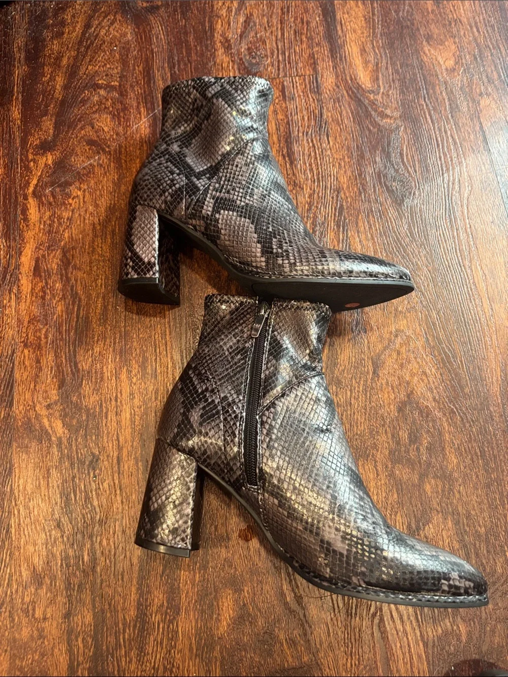 Marc Fisher chic ankle